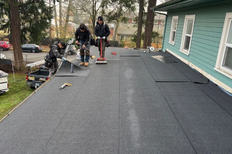 service-asphalt-roofing-2